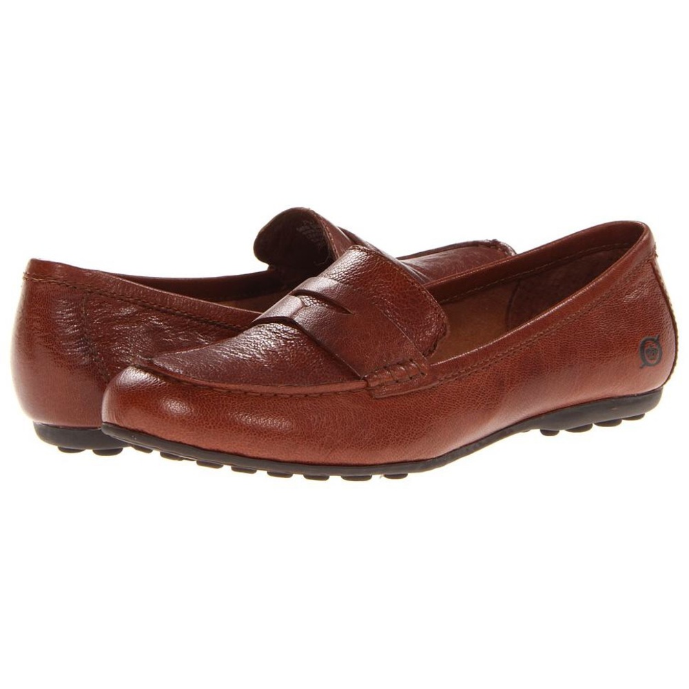 “DINAH” LOAFERS FROM BORN